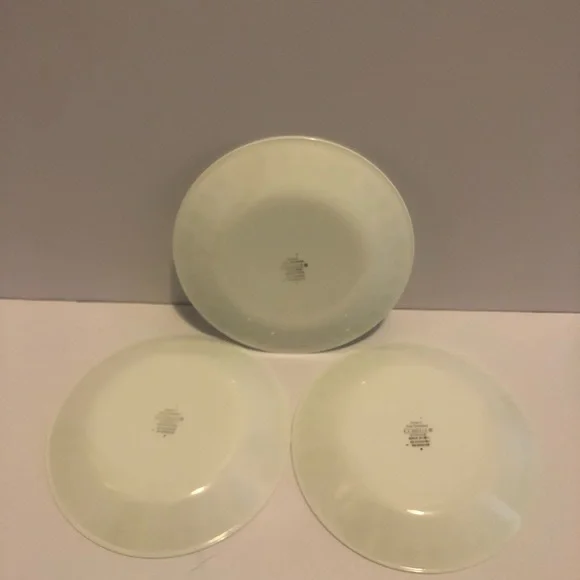 Corelle South Beach Dessert Bread Salad Plates 6.75 Inches Set of Three - Picture 3 of 3